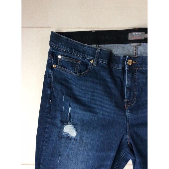 Torrid Skinny Jeans Bombshell Distressed Frayed Stretch - Picture 3 of 11